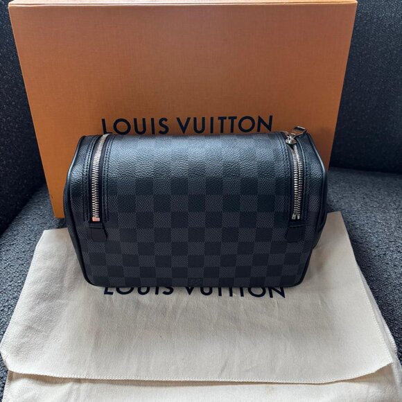 BRAND NEW - LOUIS VUITTON Dopp Kit Toilet Pouch - Picture 9 of 12
